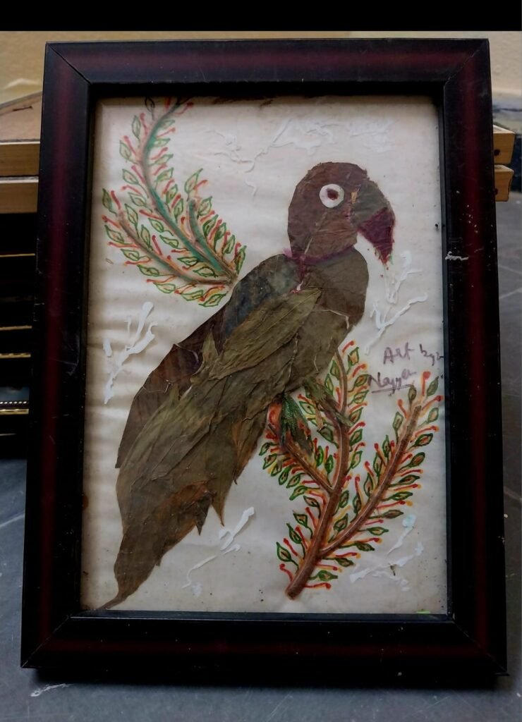 parrot leaf art work
